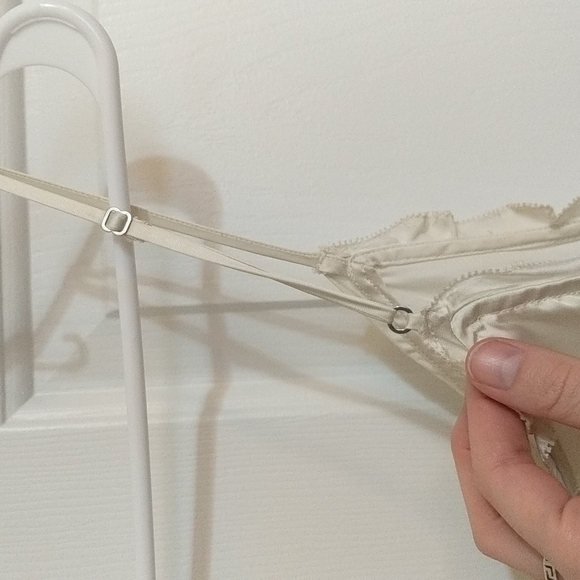 Aritzia Wilfred Spaghetti strap cami tank top - Picture 8 of 8